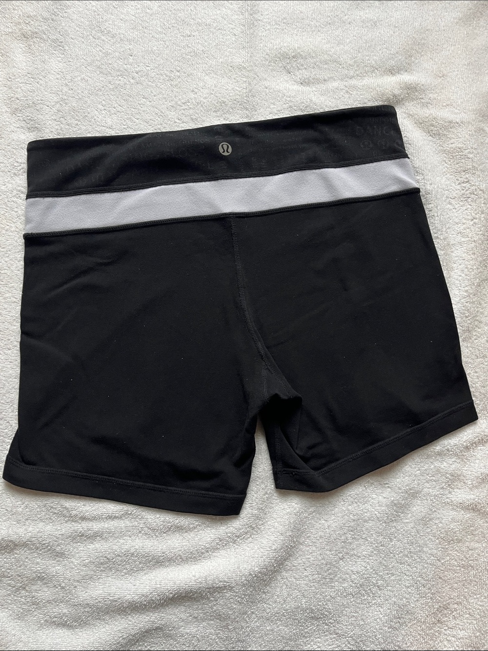 Lululemon Reversible Black Bike Shorts with Gray Waistband, size 8